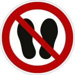 Schild Betreten der Fläche verboten