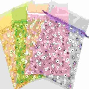 Organzabeutel 23 x 16cm  mit Blumen beflockt sort.