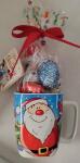 Weihnachtstasse gefüllt mit einem...
