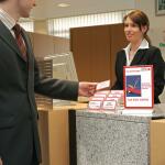 Durable Presenter DIN A5 255x160x34mm Tischaufsteller mit Alu-Standf