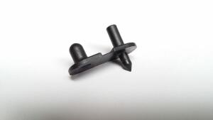Elliot Stand-Off-Halter, für ins Segel, 3 mm klappbar
