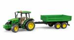 John Deere 5115M mit Bordwandanhänger