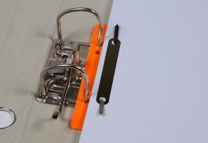 Heftstreifen kurz Kunstst. orange mit Metalldeckleiste