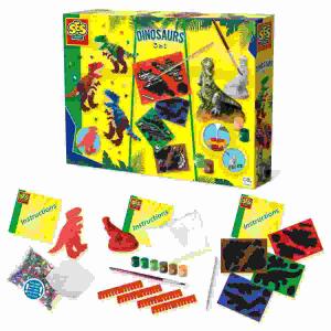 Dinosaurier 3 in 1  4 Kratzkarten, Kratzstift aus Holz,, T-Rex Bügelperlen-Stiftplatte,, Bügelperlen-Mix (1200 Stück), Bügelpapier,, T-Rex Gießform, Gipspulver (300 g),, Haltevorrichtung zum Einfüllen von Gips,, Pinsel, Plakatfarbe in 6 Farben, Schwamm, A