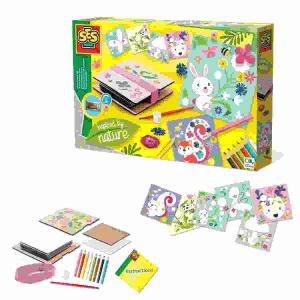 Bastel-Set Blumenpresse  Inspired by nature, mit verschiedenen Motiven, 8x Buntstiften, Pappen und, 1x Gummiband, zum Pressen von Blumen in der Mikrowelle,, ab 5 Jahren,, SES