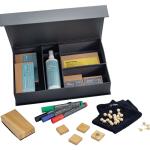 SIGEL BA310 Starterset - 4 leicht abwischbare Board-Marker (schwarz, blau, rot, grün), 25 Holz-Pinnnadeln, 4 Holz-Magnete quadratisch, 1 Holz-Board-Eraser inkl. Ersatzpad,1 magnetisches Reinigungstuch, 1 Reinigungsspray